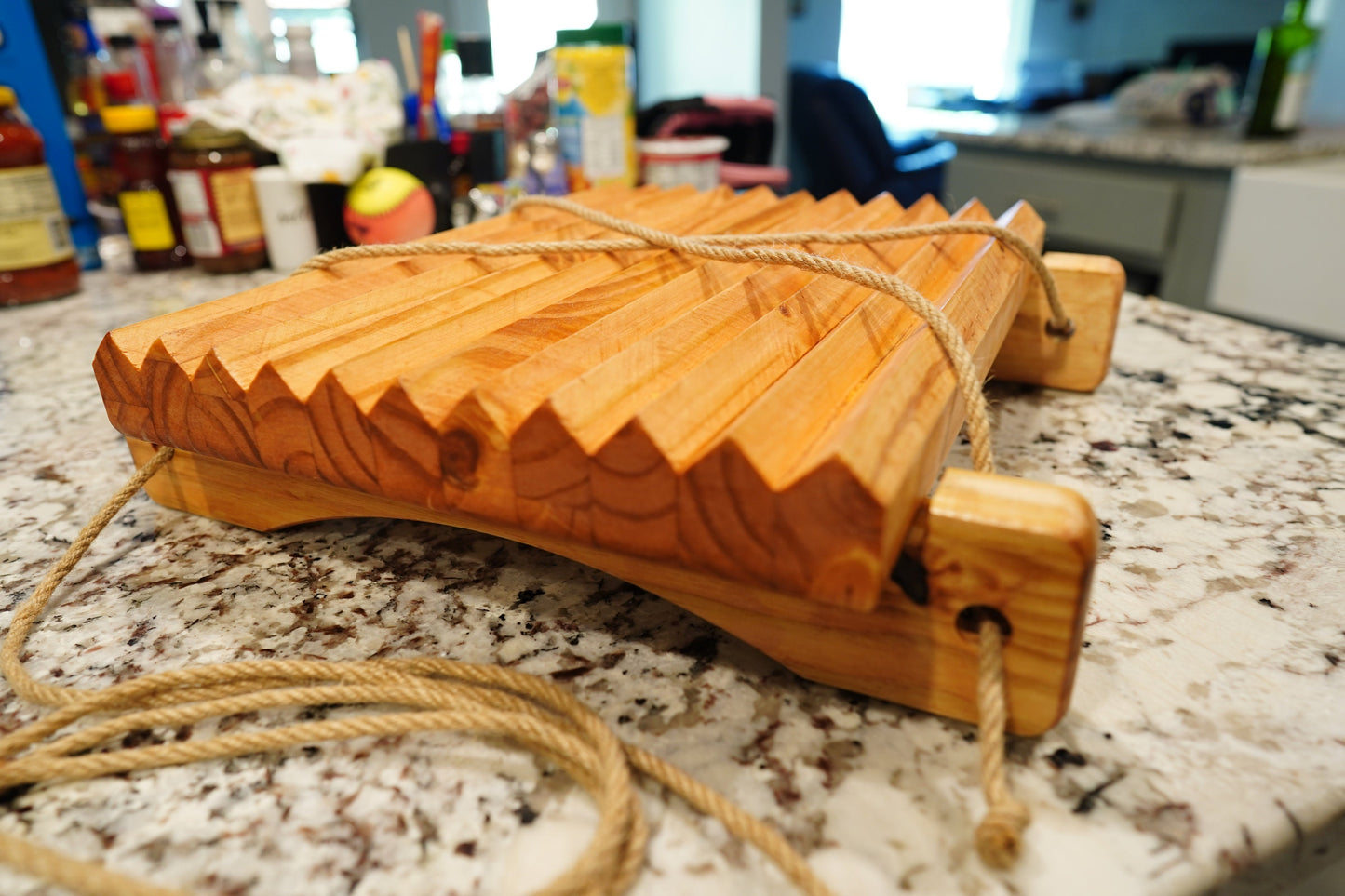 Ishidaki kneeling board The Ishidaki board is a form of torture used to inflict unbearable pain upon its victims.